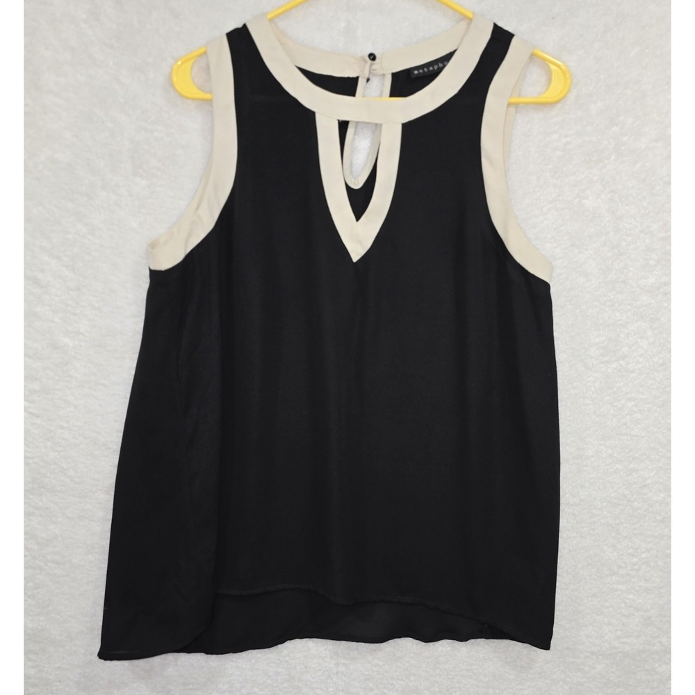 Metaphor‎ Sleeveless Black Top with Beige Trim, Keyhole Neckline Size Large